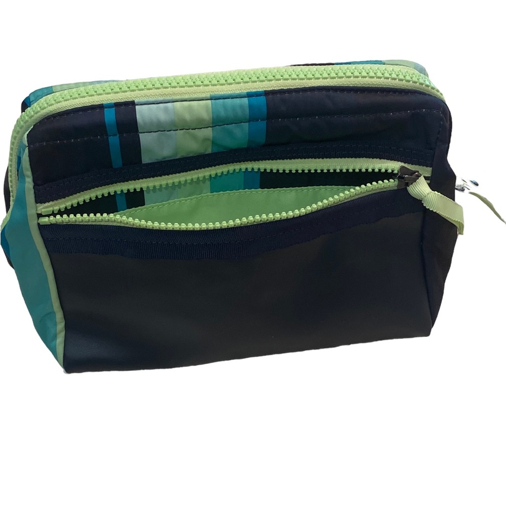Lululemon Toiletry Bag - Picture 4 of 8